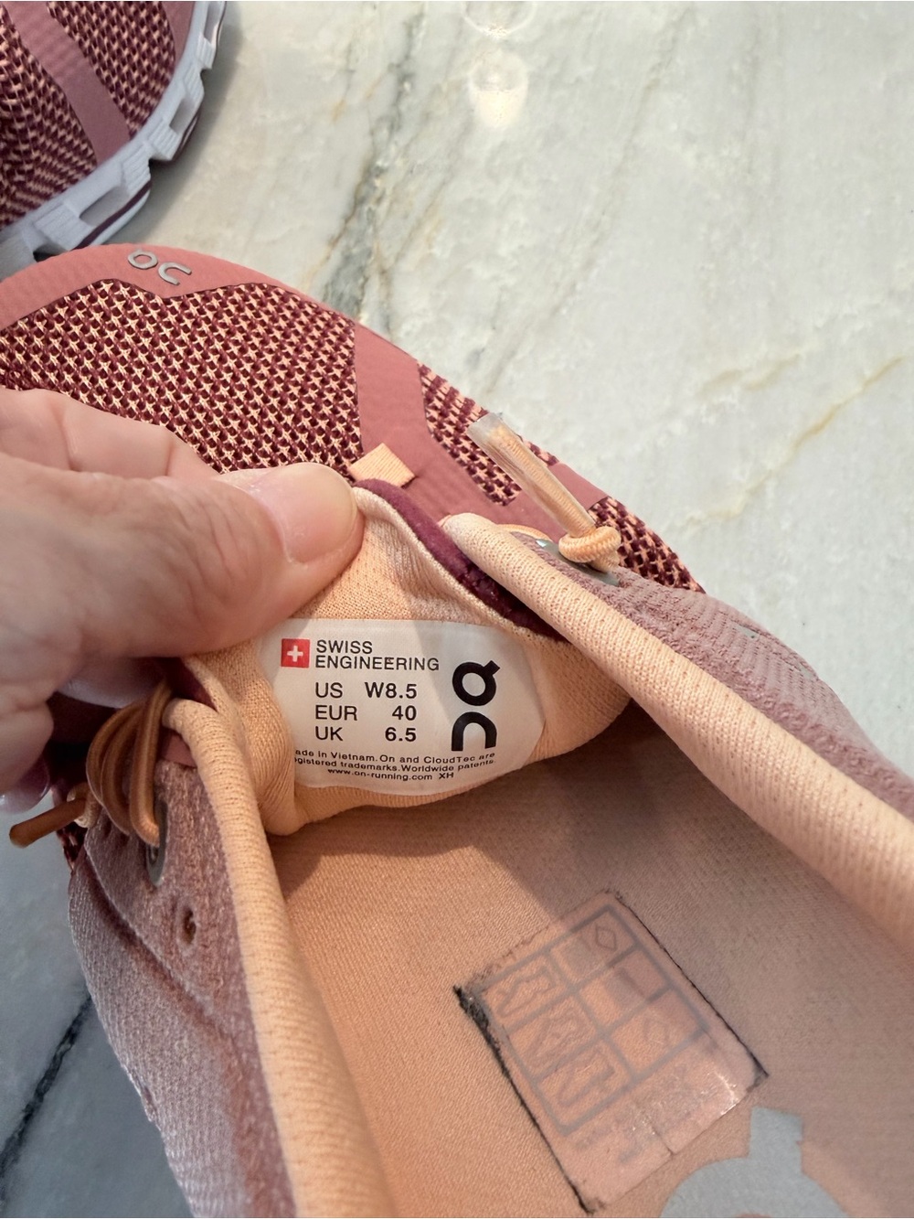 On Running Women’s Cloud-like Lace-Up Sneakers - Rose Pink & Blush Size 8.5 - Picture 6 of 7